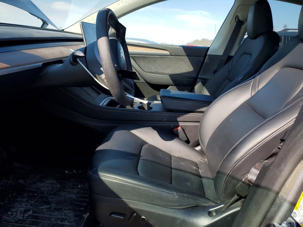 2024 Tesla Model Y - Image 7