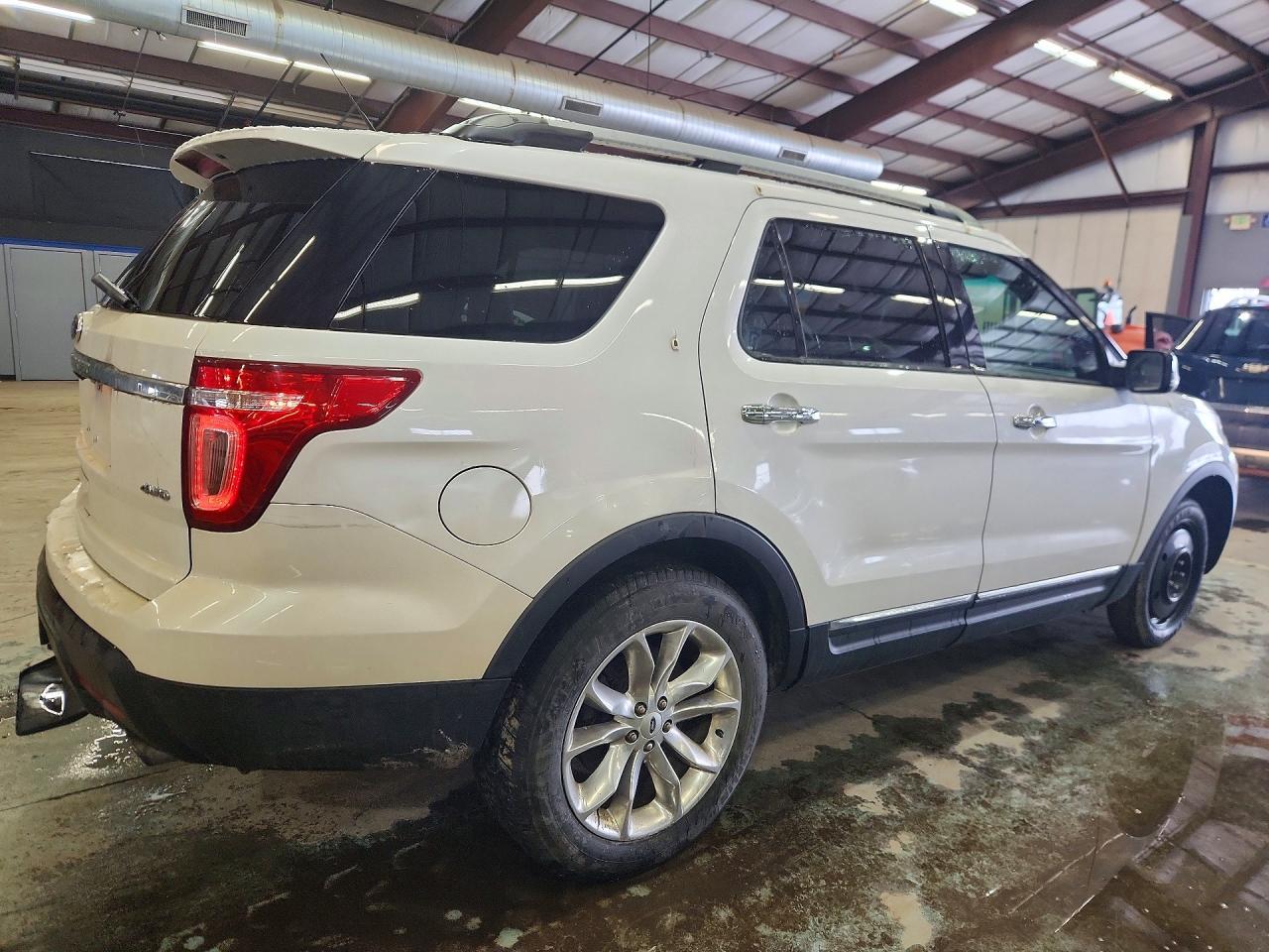 2014 Ford Explorer Xlt - Image 3