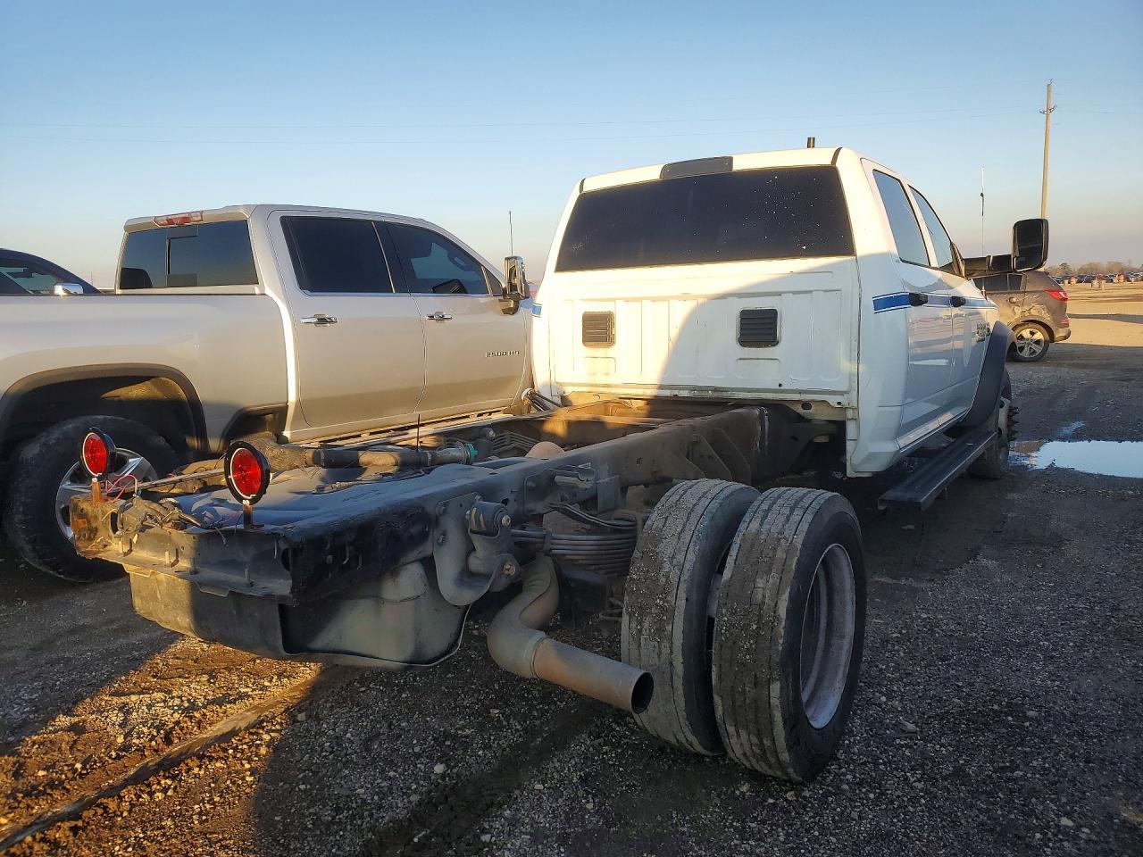 2015 Ram 4500 Truck Cab And Chassis - Фото 3