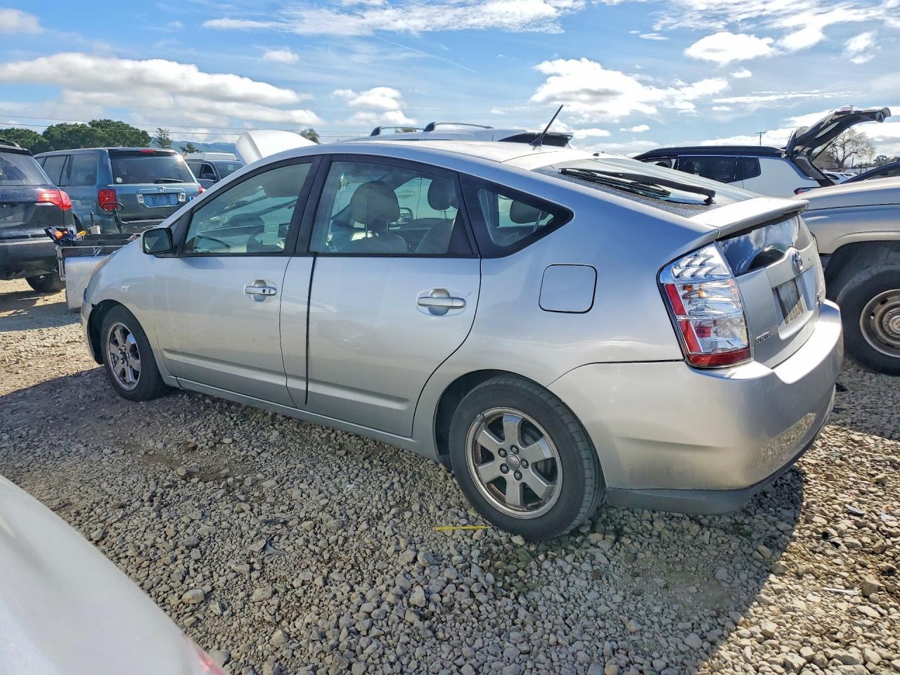 2004 Toyota Prius Base - Фото 2