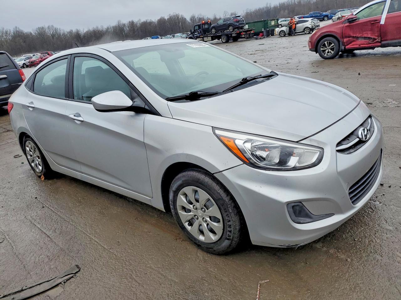 2017 Hyundai Accent Se - Image 4