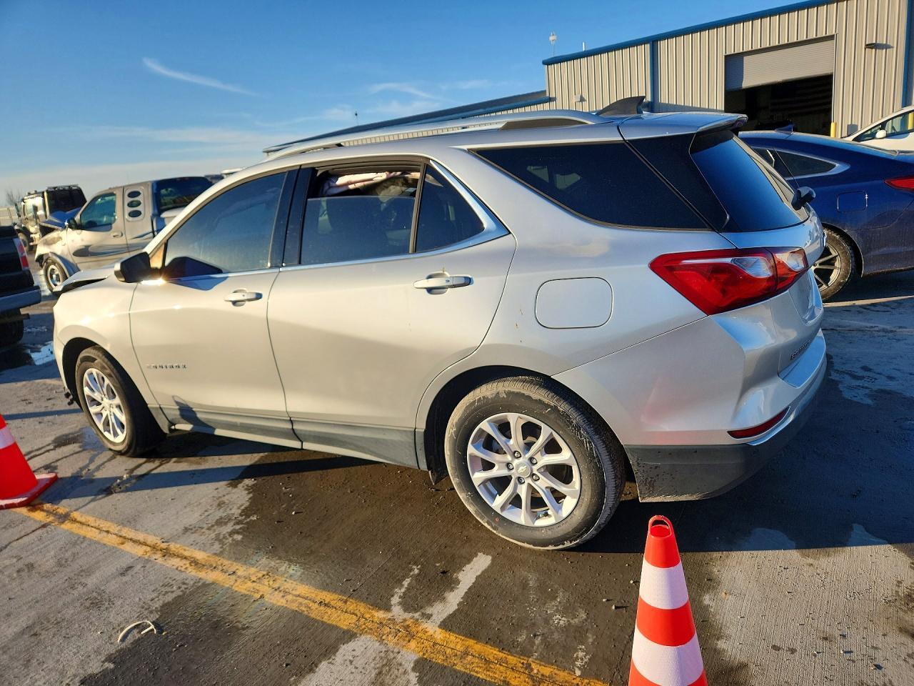 2020 Chevrolet Equinox Lt - Фото 2