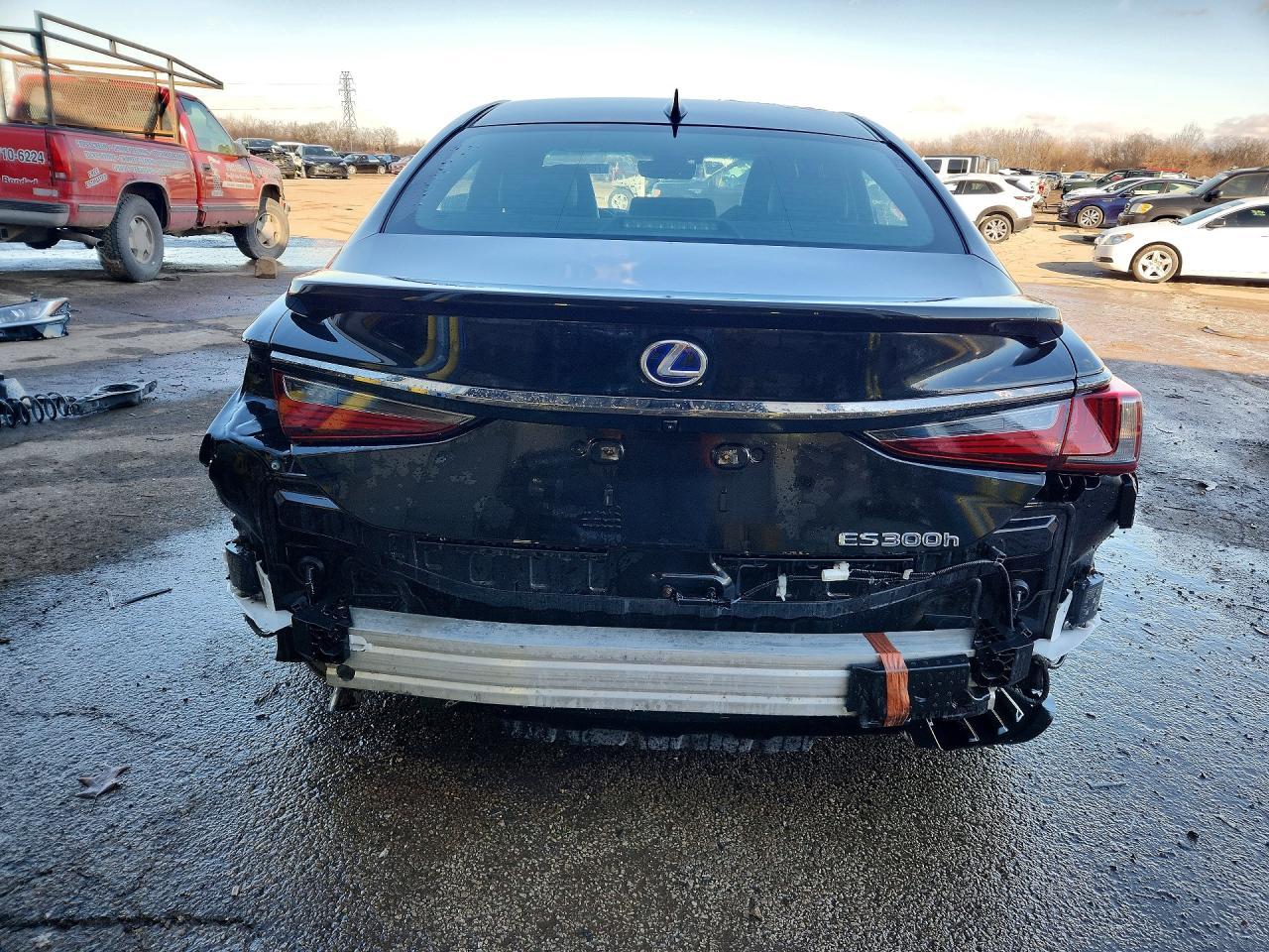 2022 Lexus Es 300H F Sport - Фото 6