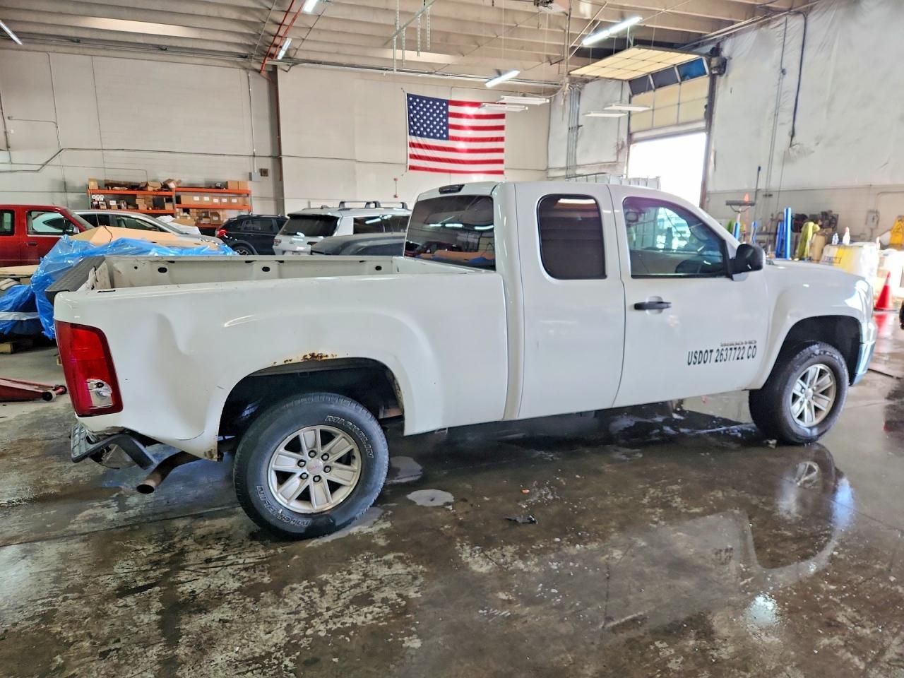 2008 GMC Sierra K1500 - Image 3