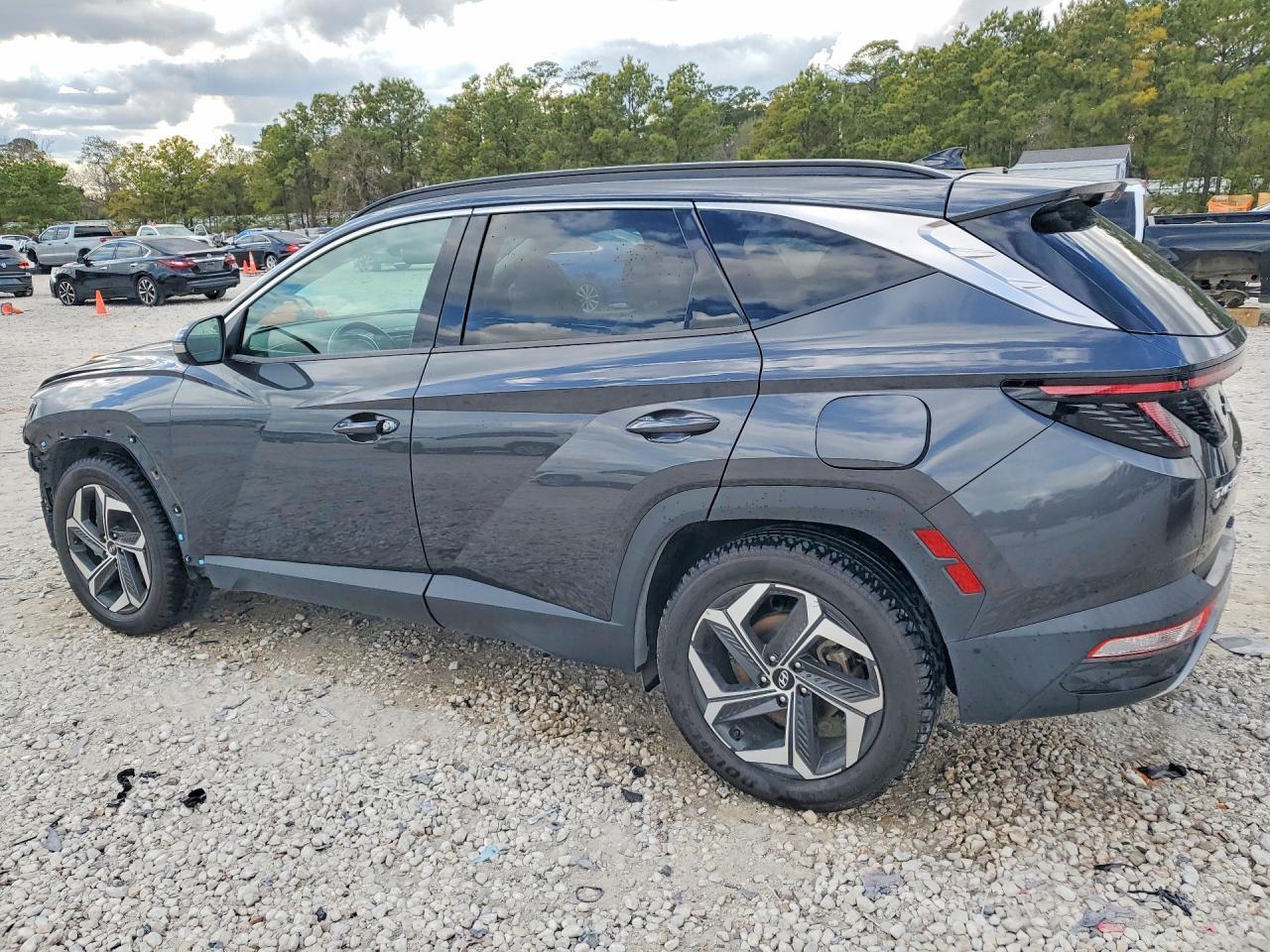 2022 Hyundai Tucson Limited - Image 2