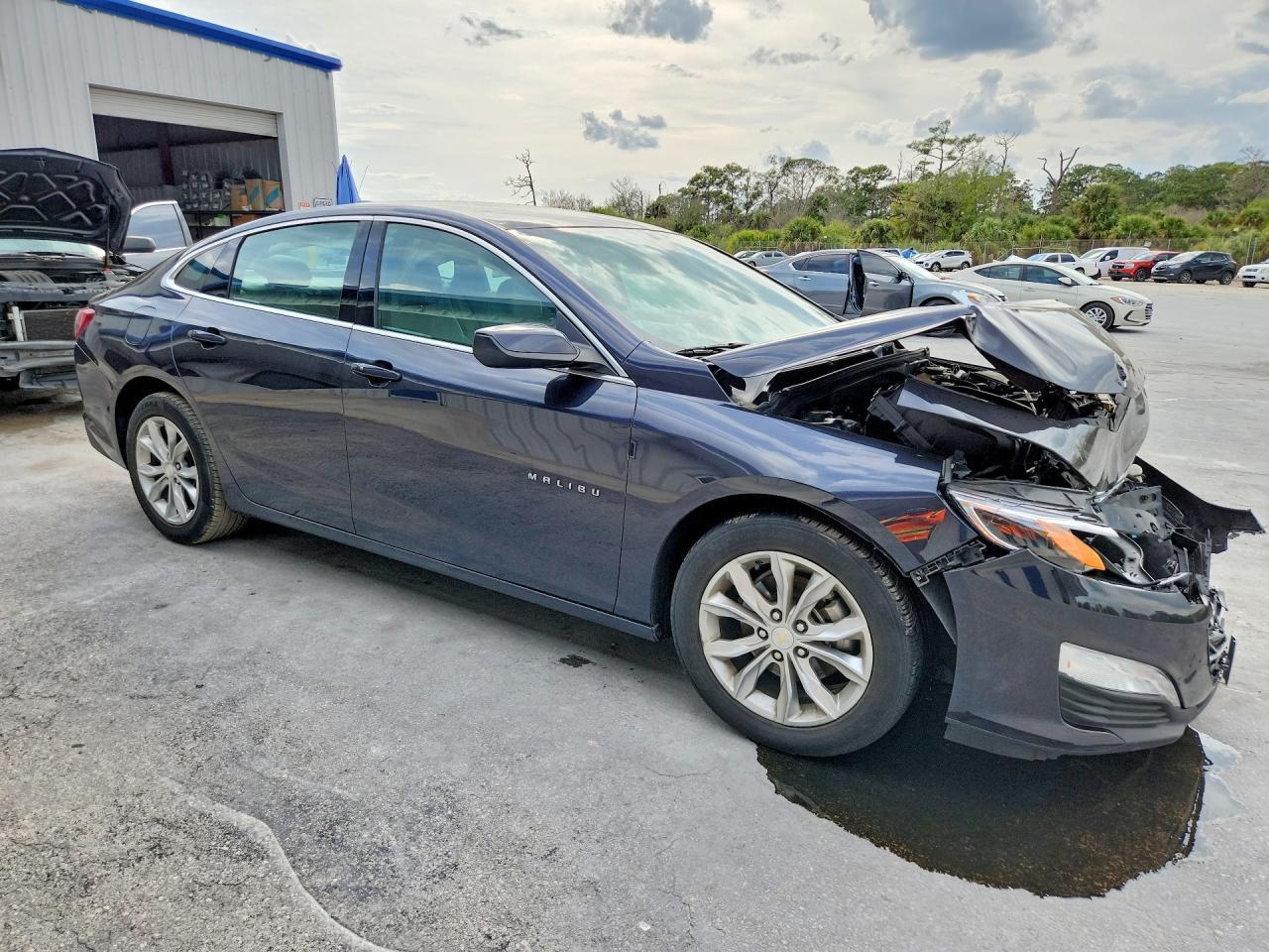 2022 Chevrolet Malibu Lt - Фото 4