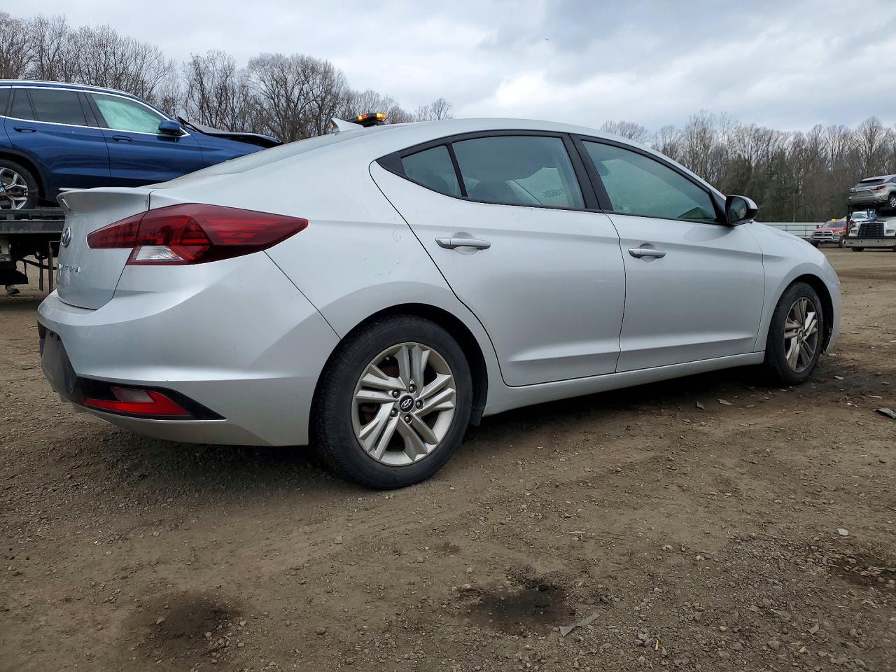 2020 Hyundai Elantra Sel - Фото 3
