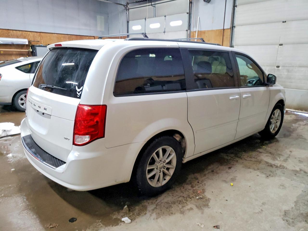 2016 Dodge Grand Caravan Sxt - Фото 3