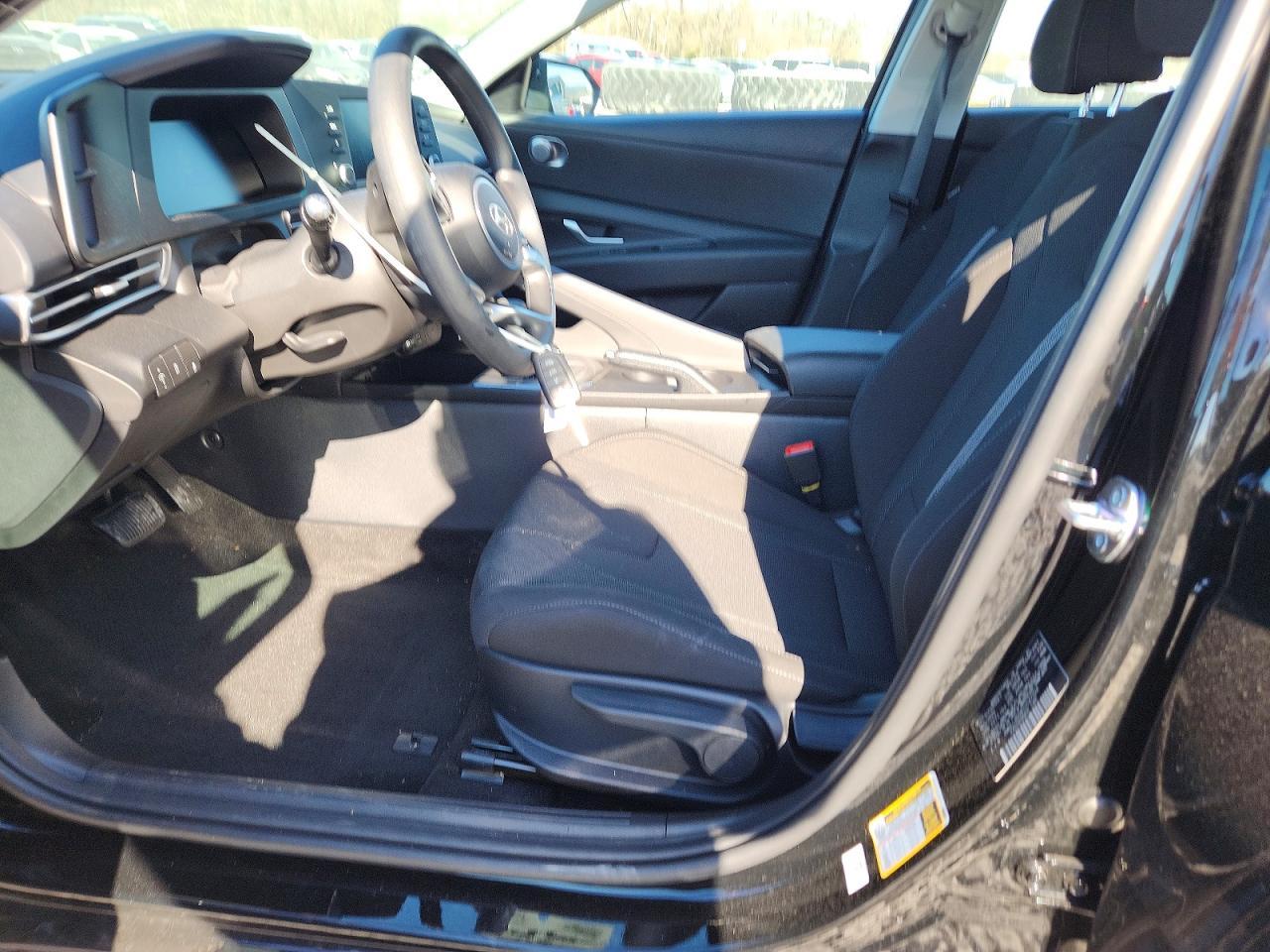 2026 Hyundai Elantra Se - Image 7