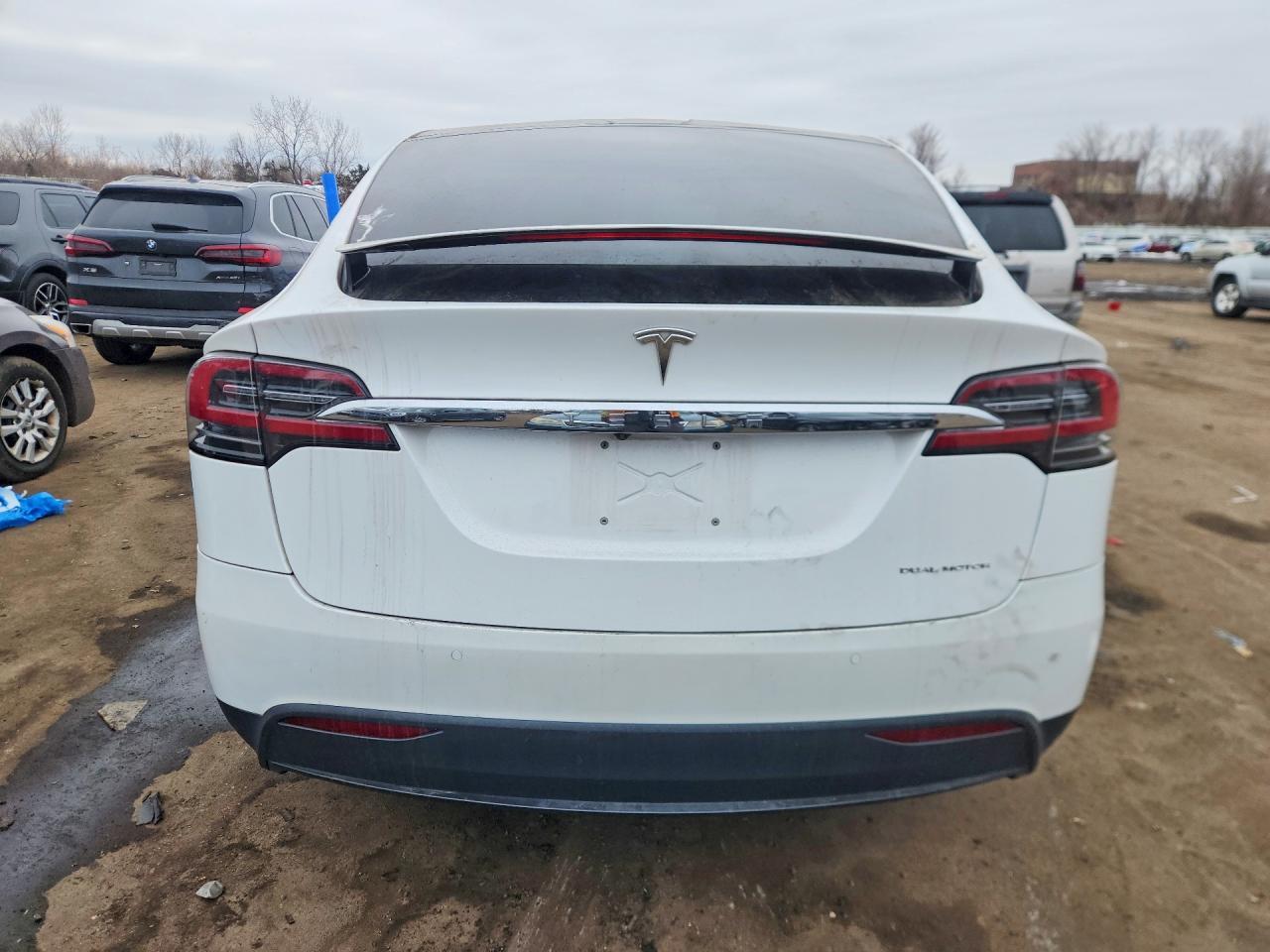 2021 Tesla Model X - Image 6