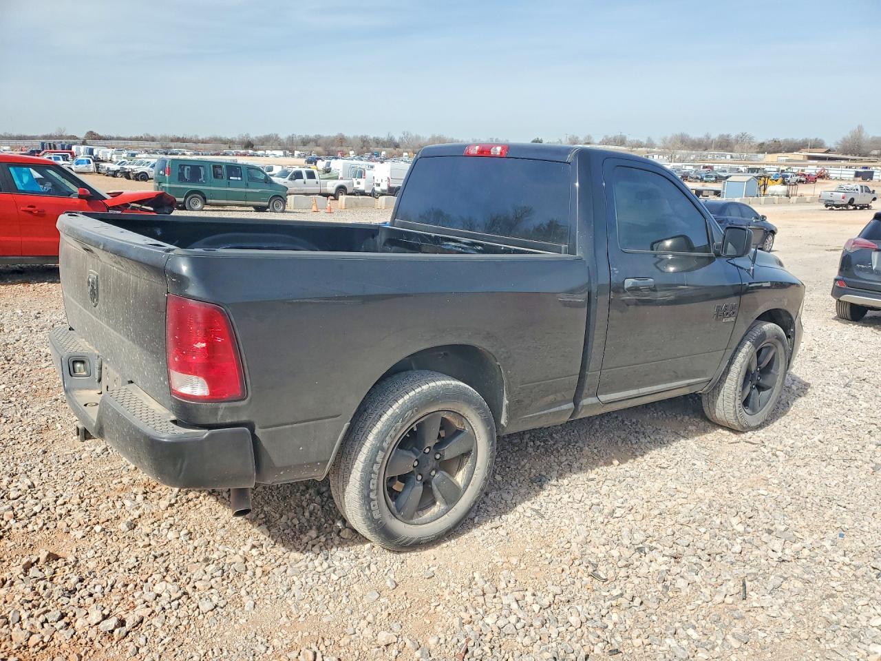 2019 Ram 1500 Classic Tradesman - Фото 3