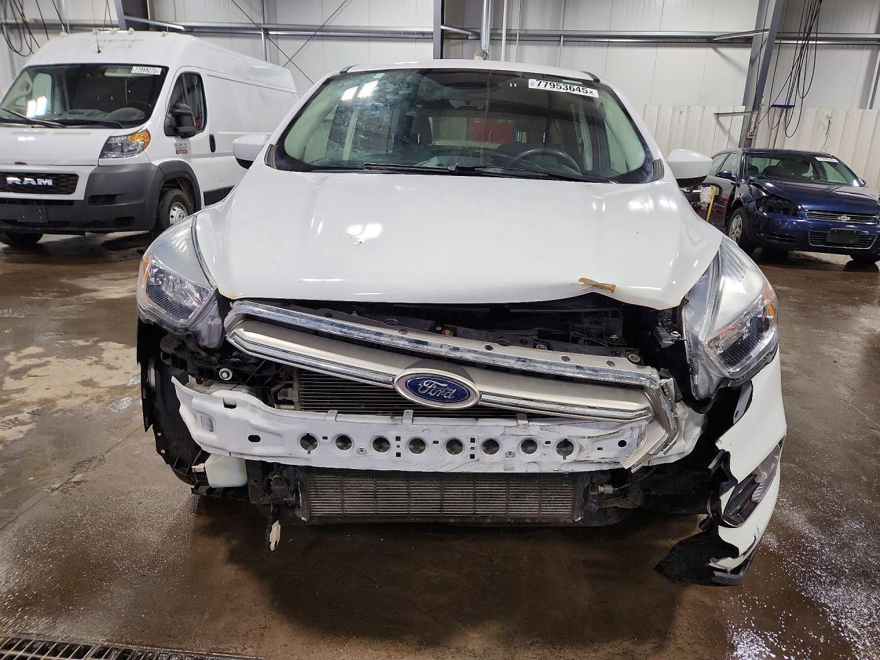 2019 Ford Escape Se - Фото 5