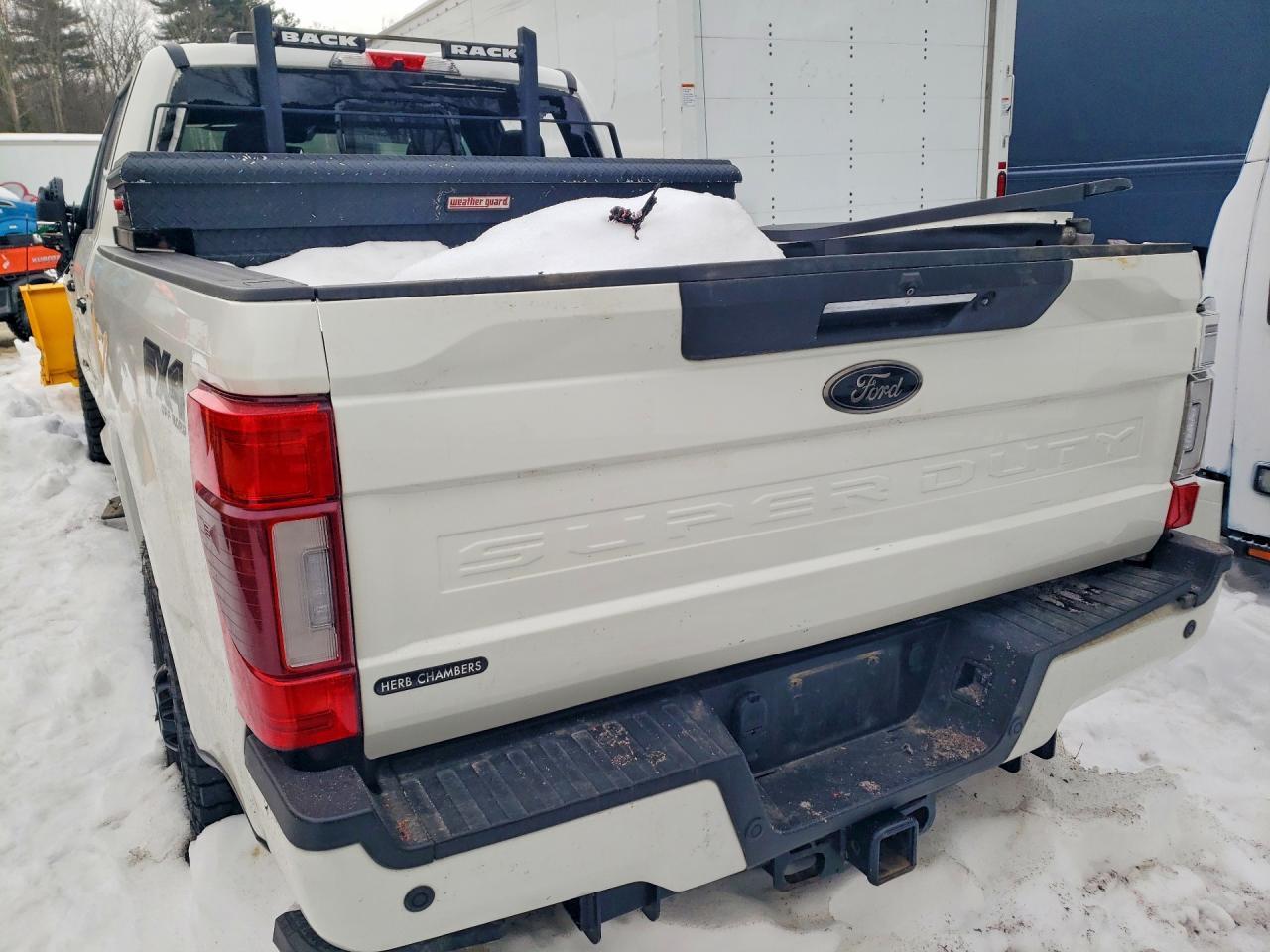 2022 Ford F350 Super Duty - Фото 6