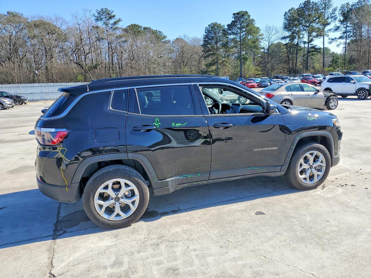 2025 Jeep Compass Latitude - Image 3