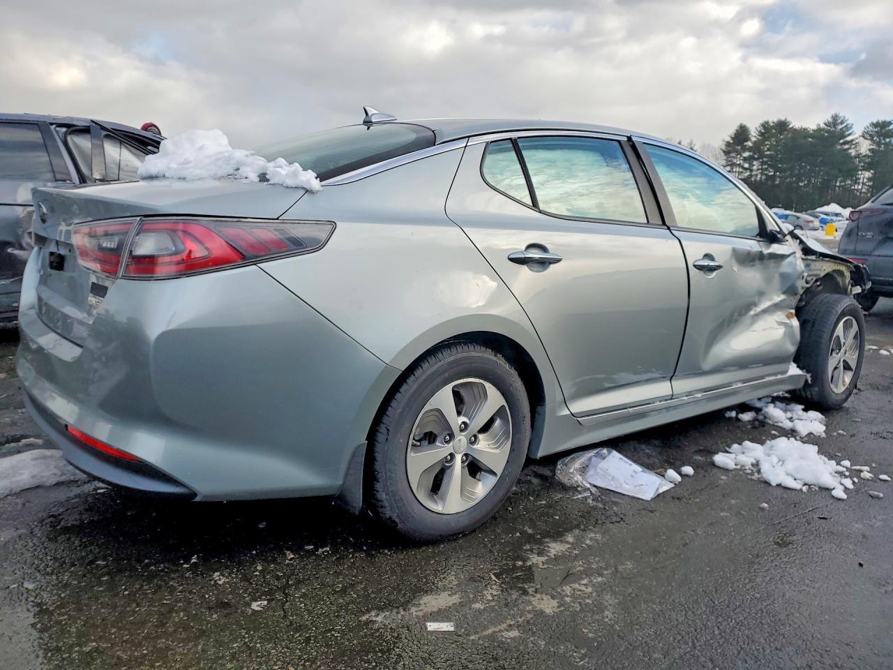 2015 Kia Optima Hybrid - Image 3
