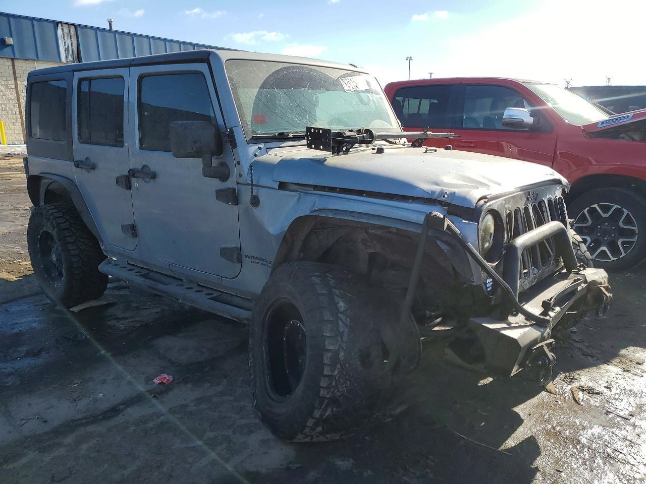 2016 Jeep Wrangler Unlimited Sahara - Фото 4