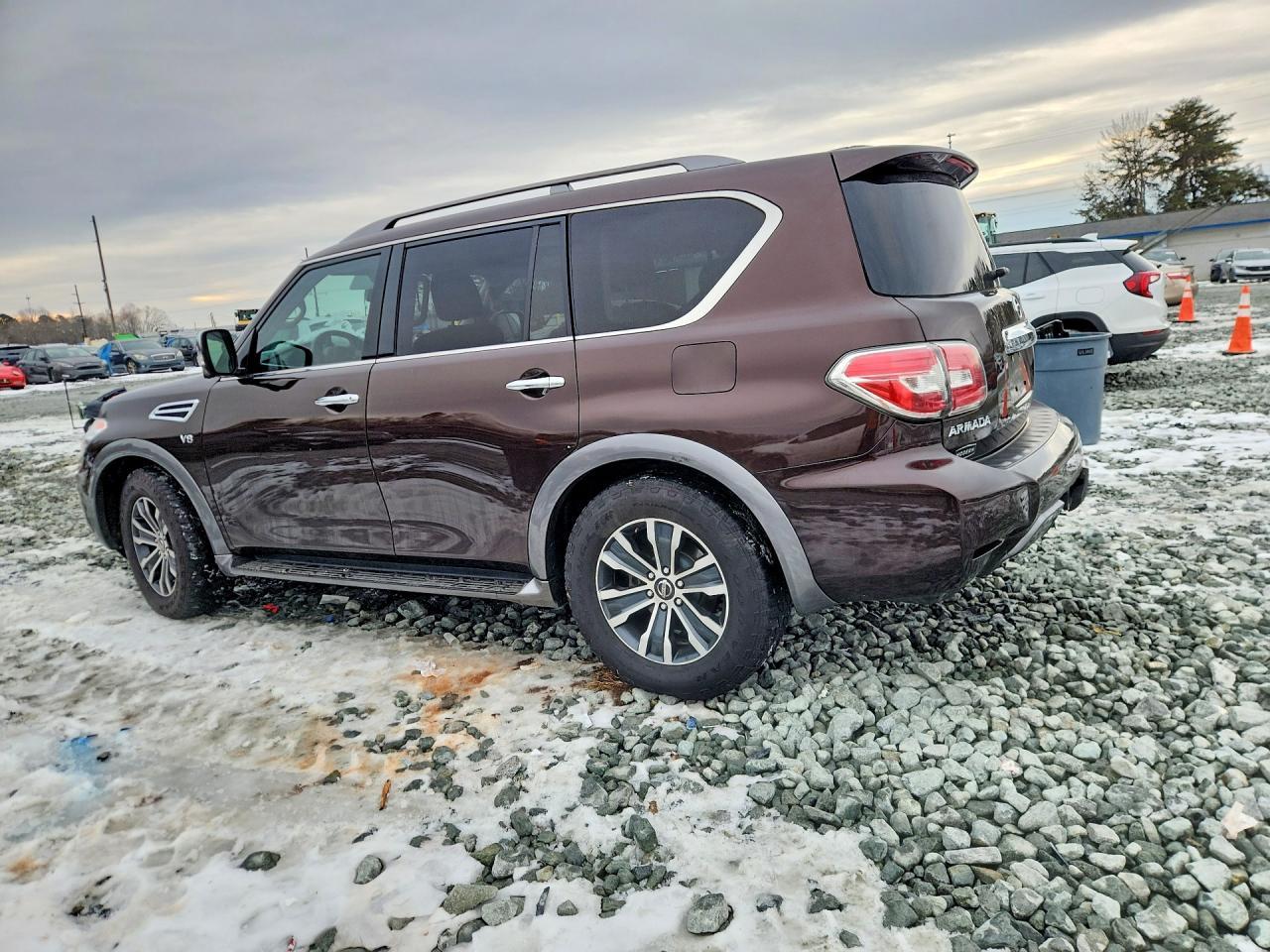 2020 Nissan Armada Sv - Image 2