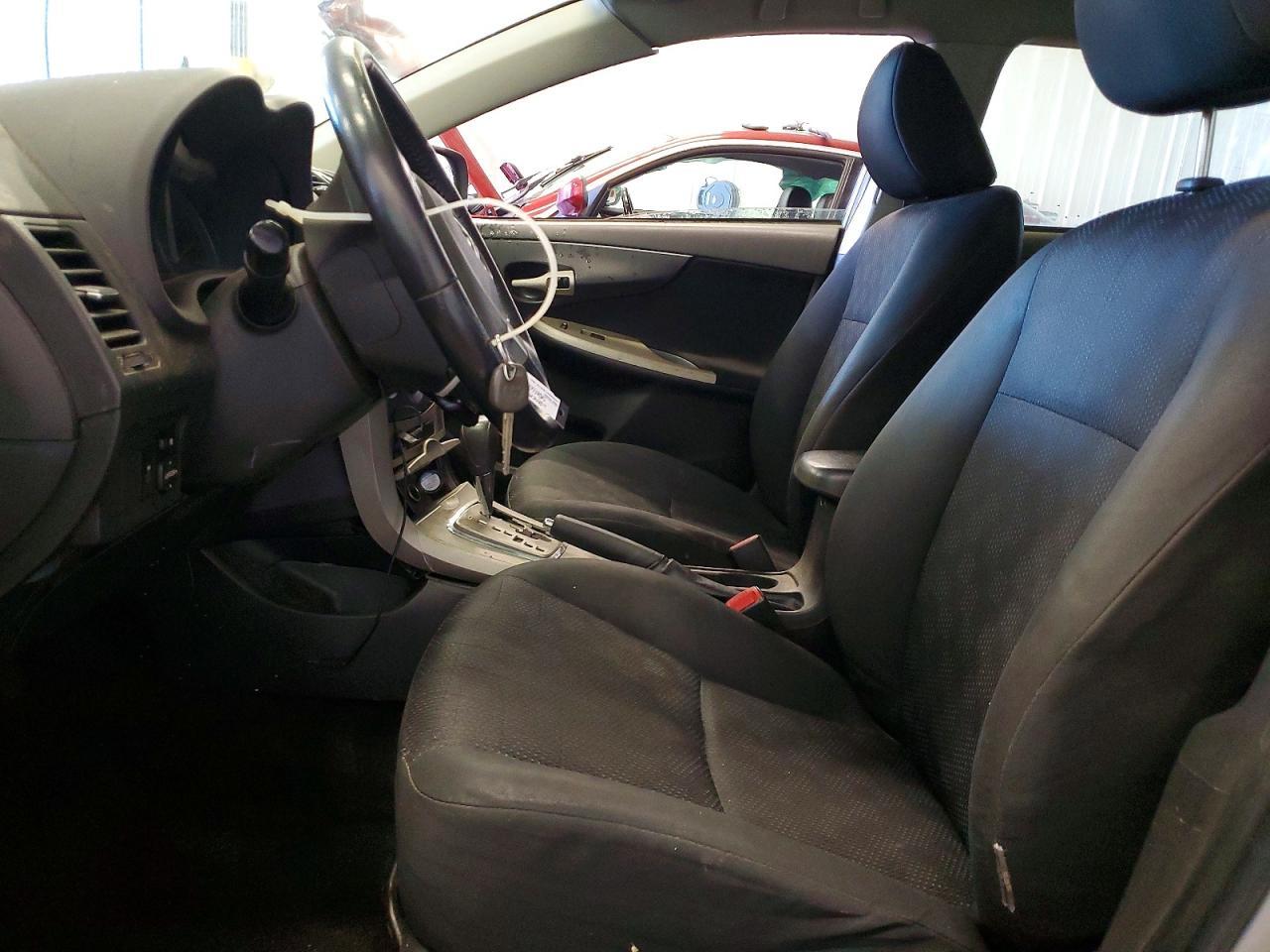 2010 Toyota Corolla - Фото 7