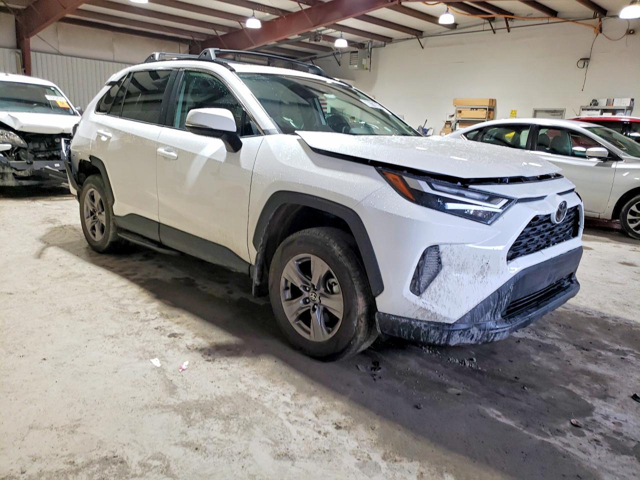 2024 Toyota Rav4 Xle - Image 4