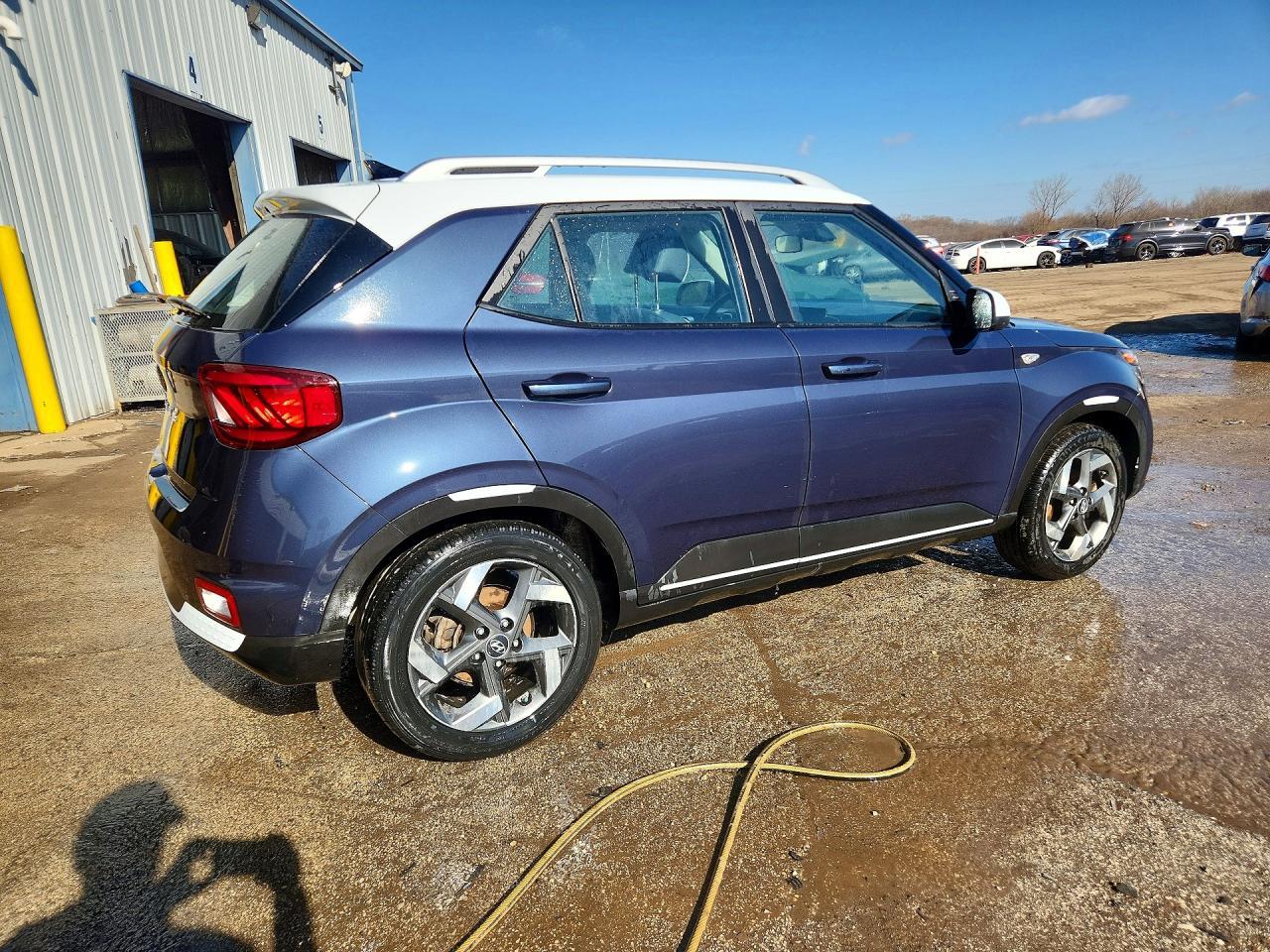 2021 Hyundai Venue Denim - Image 3