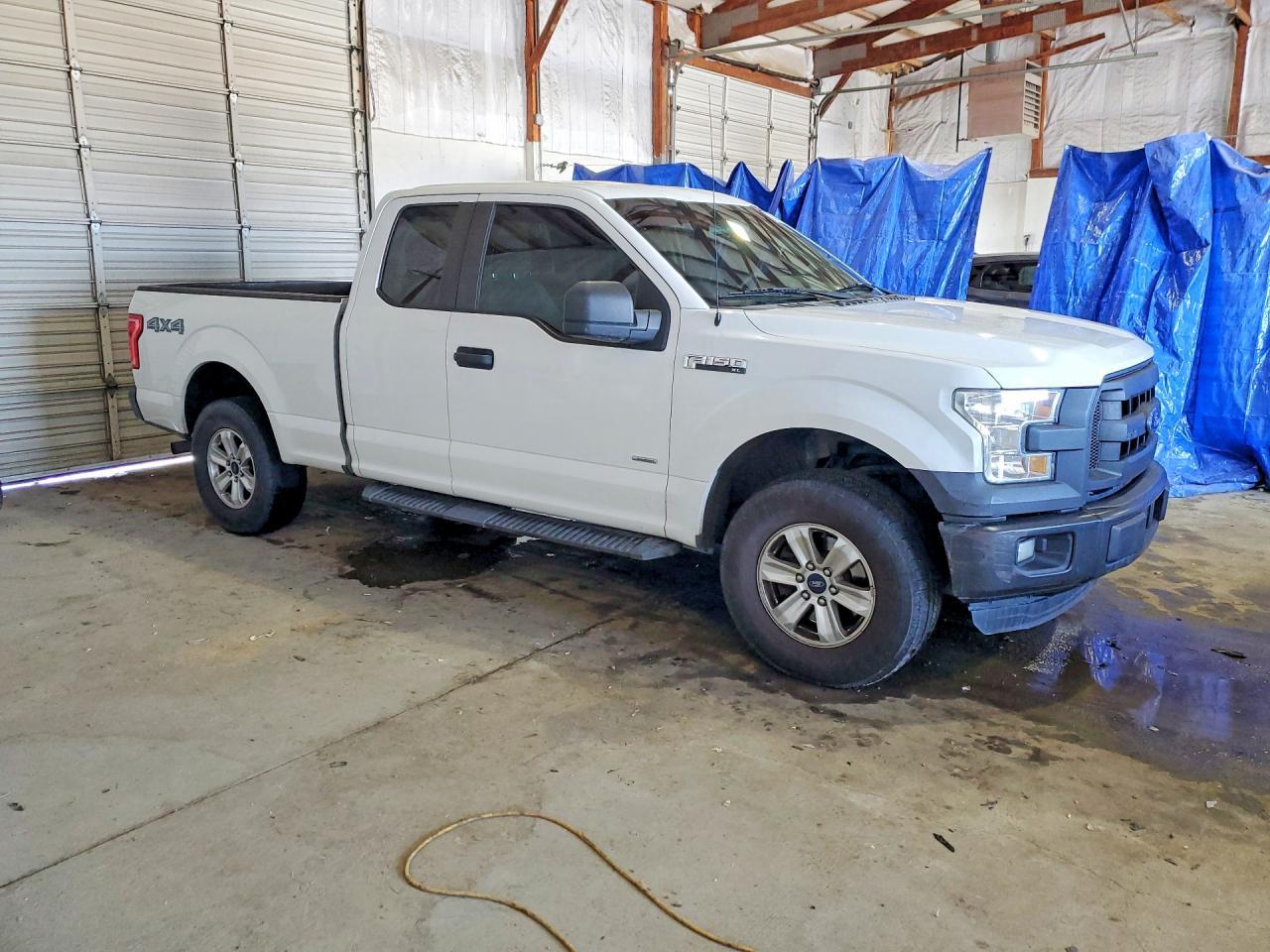 2016 Ford F150 Super Cab - Image 4
