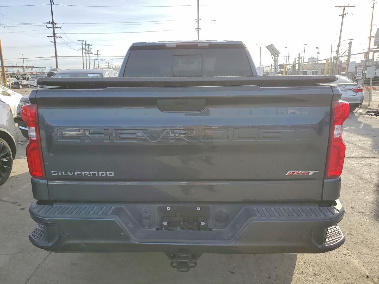 2021 Chevrolet Silverado K1500 Rst - Image 6