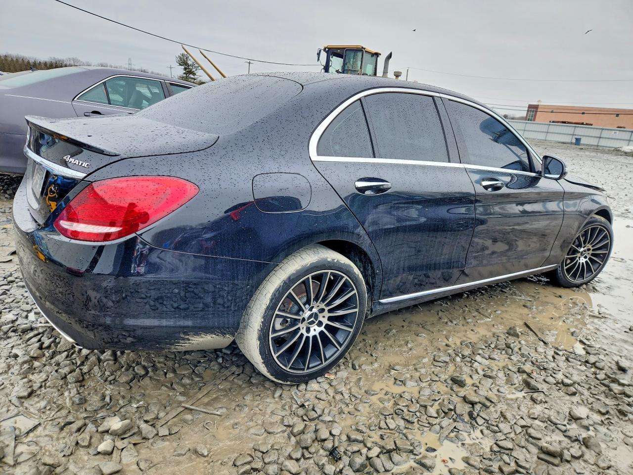 2017 Mercedes-Benz C 300 4Matic - Фото 3
