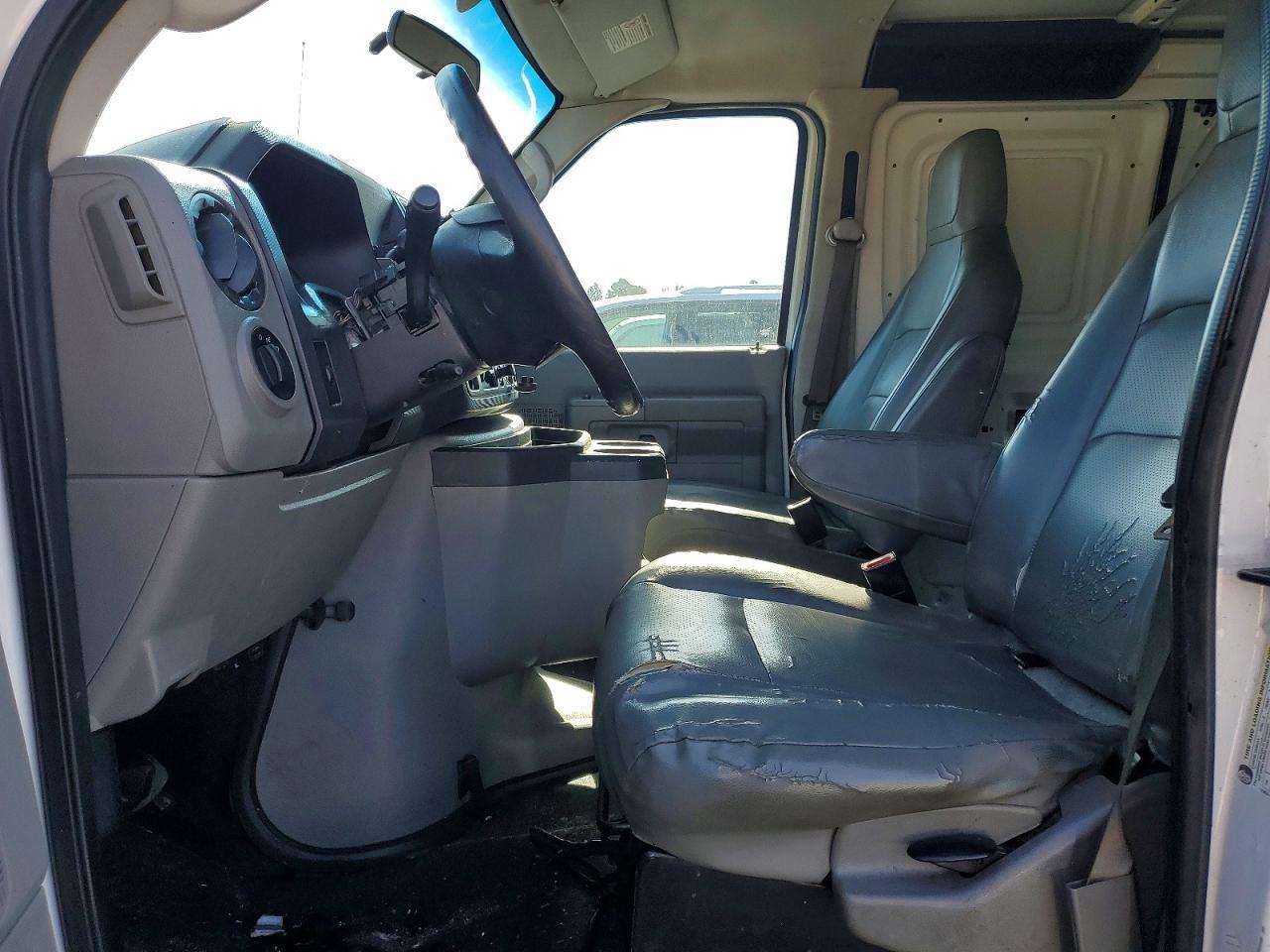 2011 Ford Econoline E150 Van - Фото 7