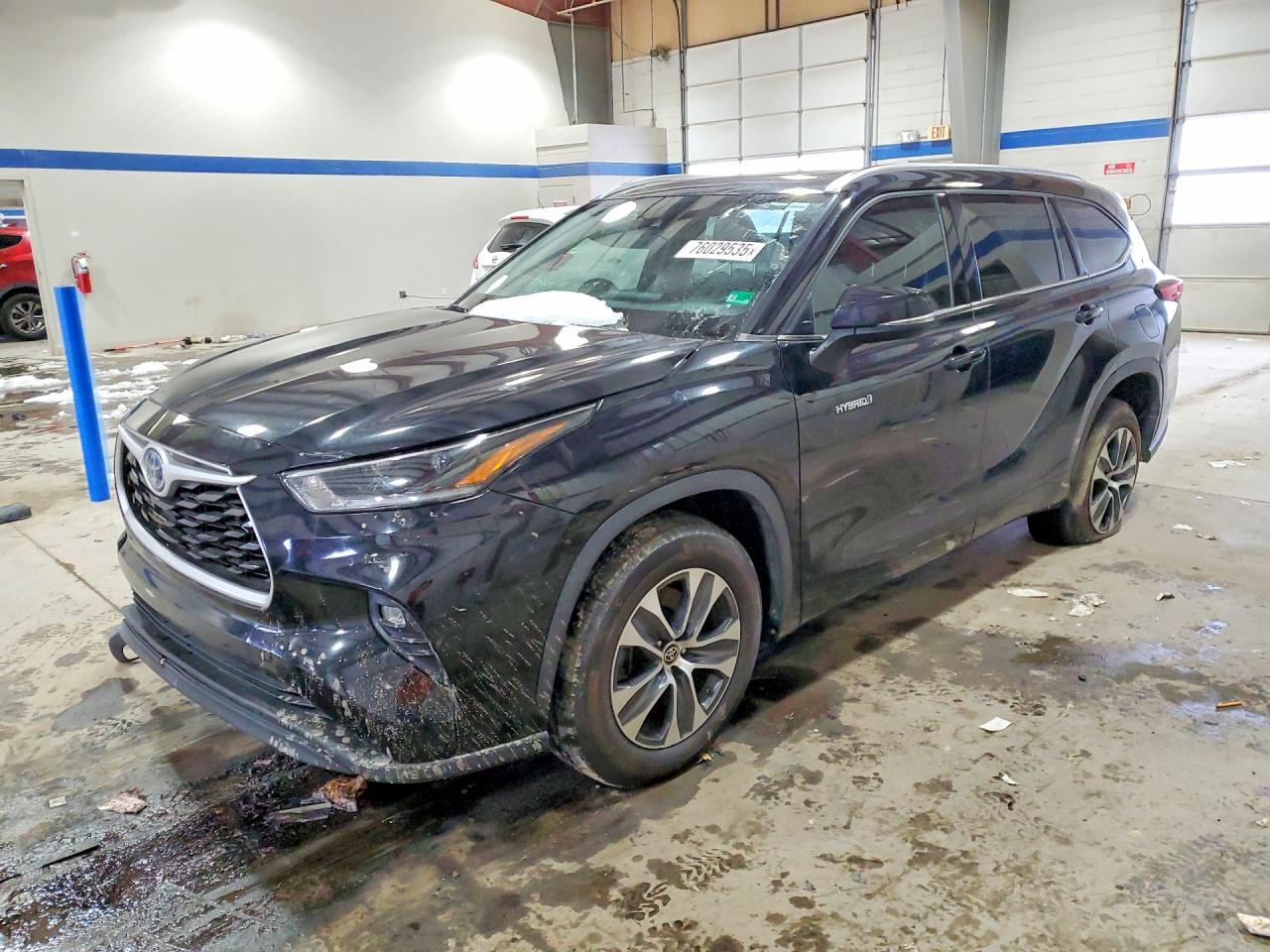 2021 Toyota Highlander Hybrid Xle