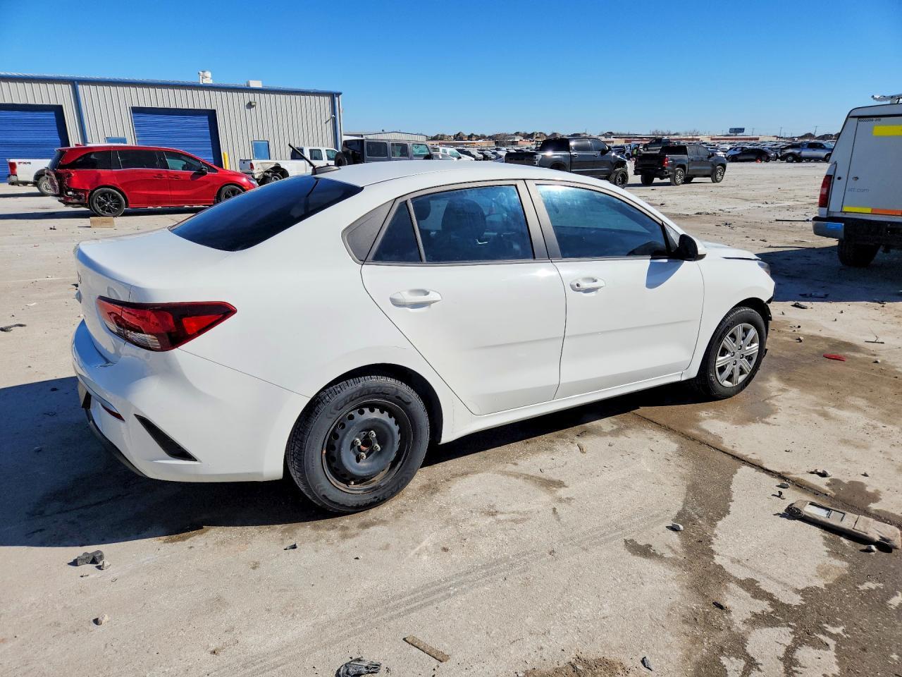 2023 Kia Rio Lx - Фото 3