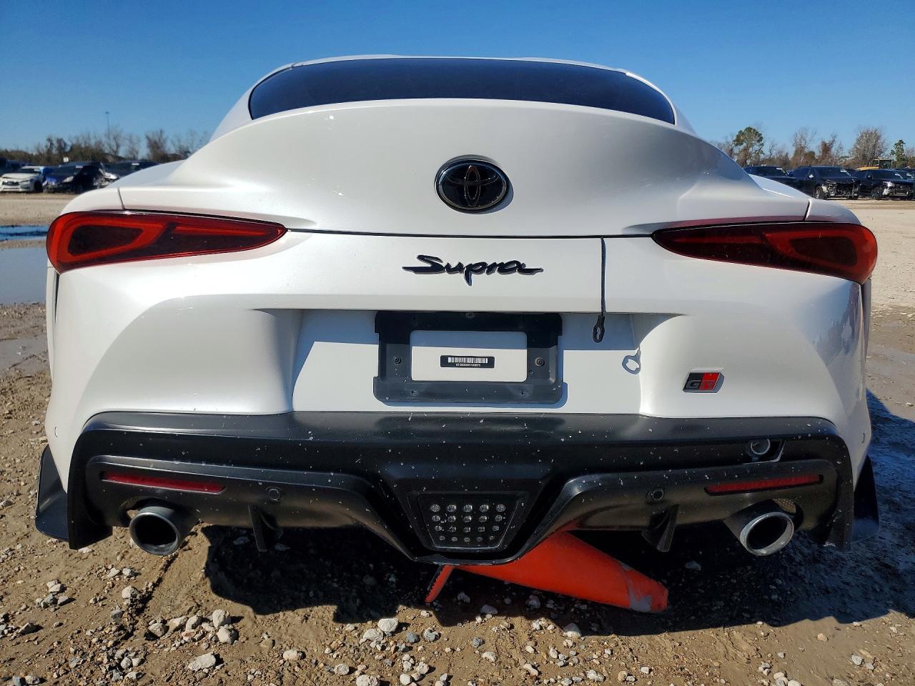 2021 Toyota Supra - Image 6