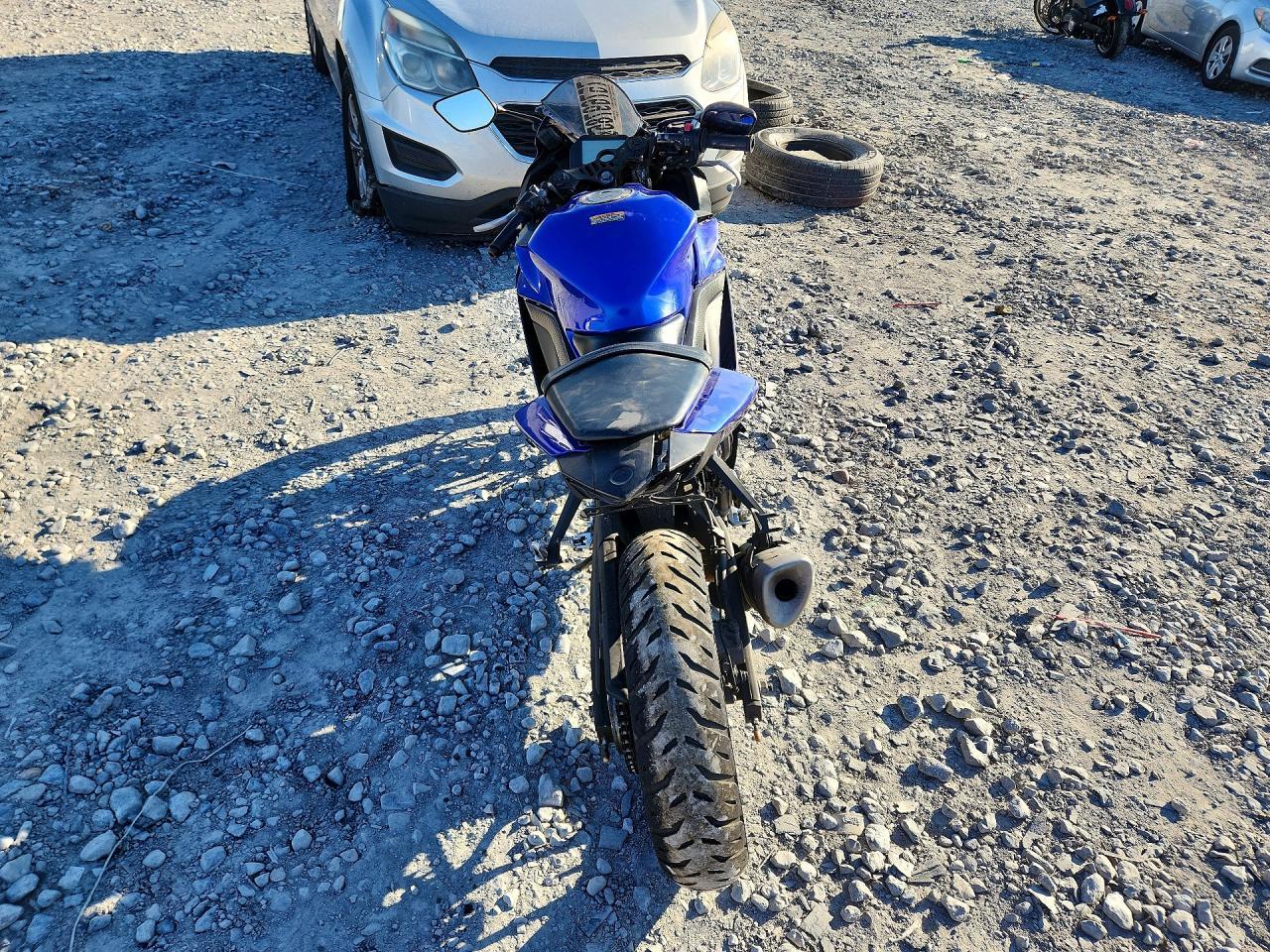 2022 Yamaha Yzfr3 A - Фото 4