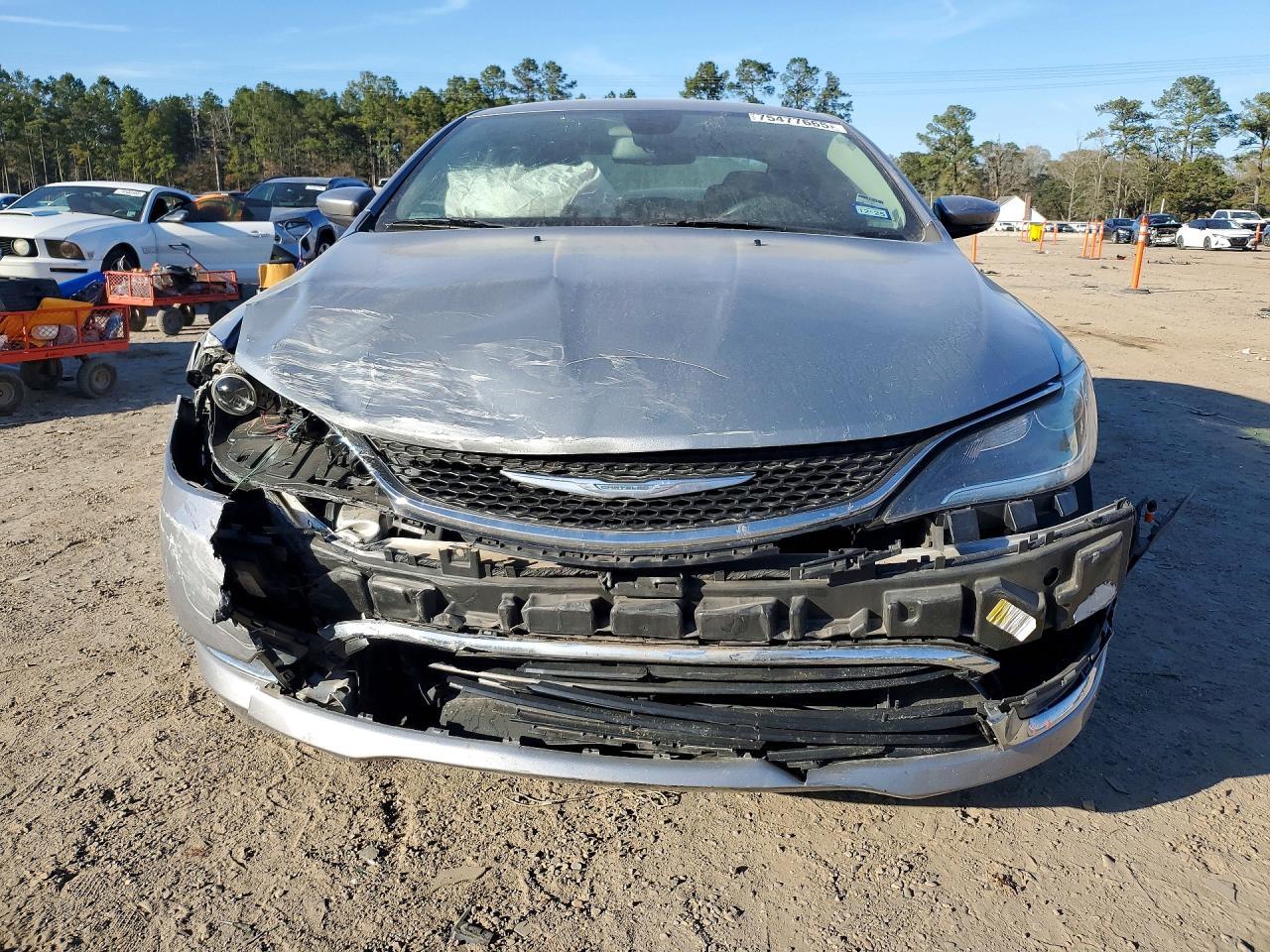 2015 Chrysler 200 Limited - Image 5