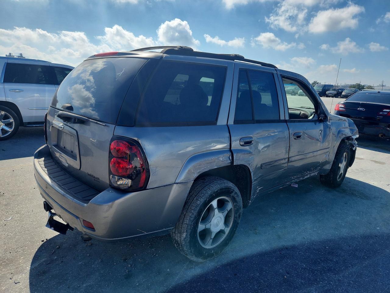 2008 Chevrolet Trailblazer Ls - Image 3
