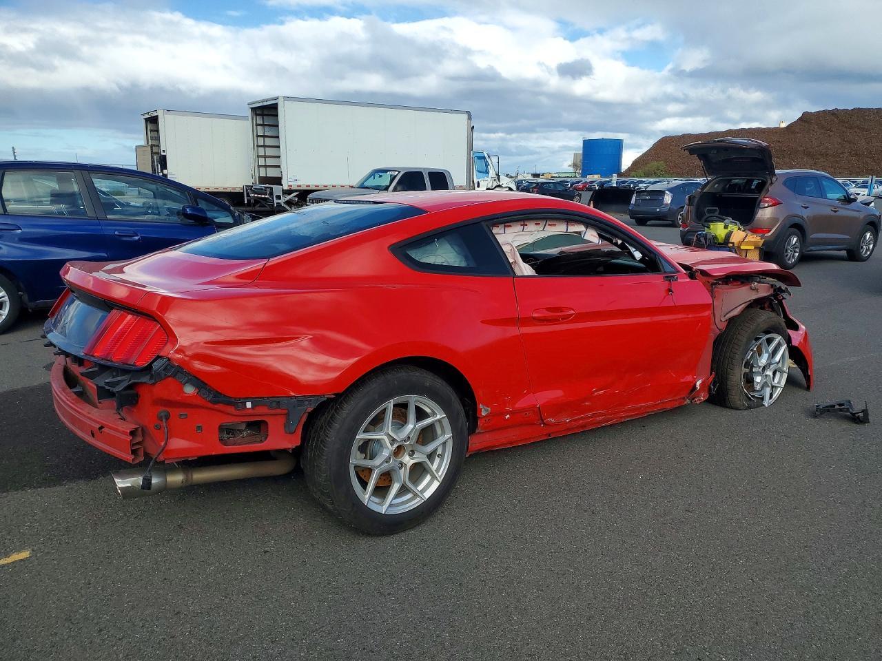 2016 Ford Mustang - Фото 3