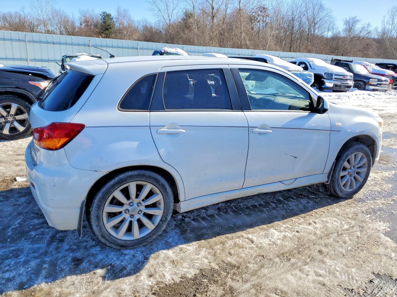 2011 Mitsubishi Outlander Sport Se - Фото 3