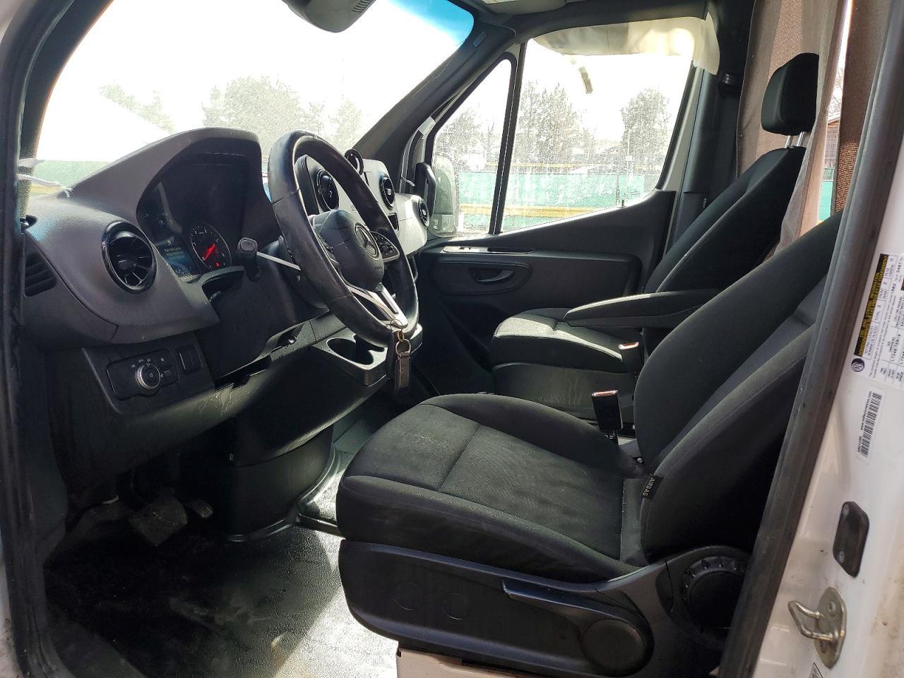 2022 Mercedes-Benz Sprinter 2500 - Фото 7