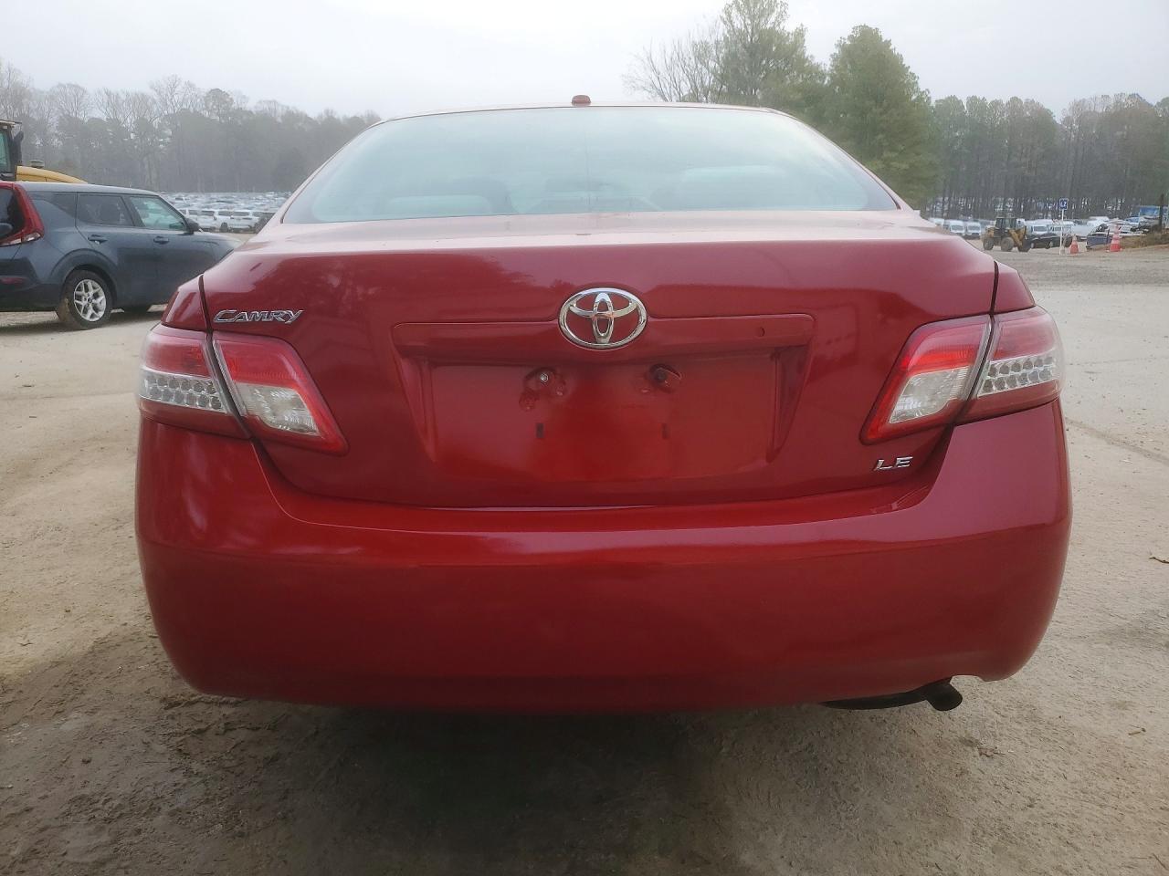 2010 Toyota Camry Base - Фото 6