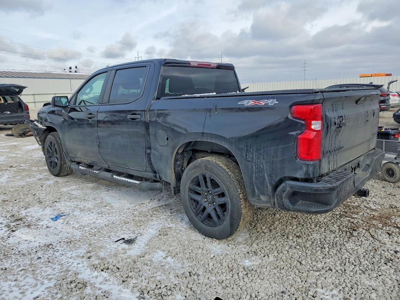 2022 Chevrolet Silverado Ltd K1500 Custom - Фото 2