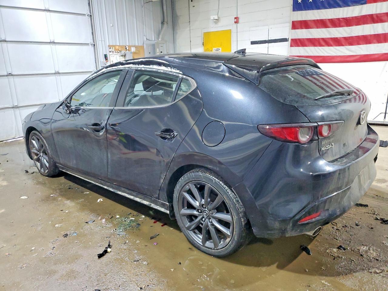 2019 Mazda 3 Preferred Plus - Фото 2