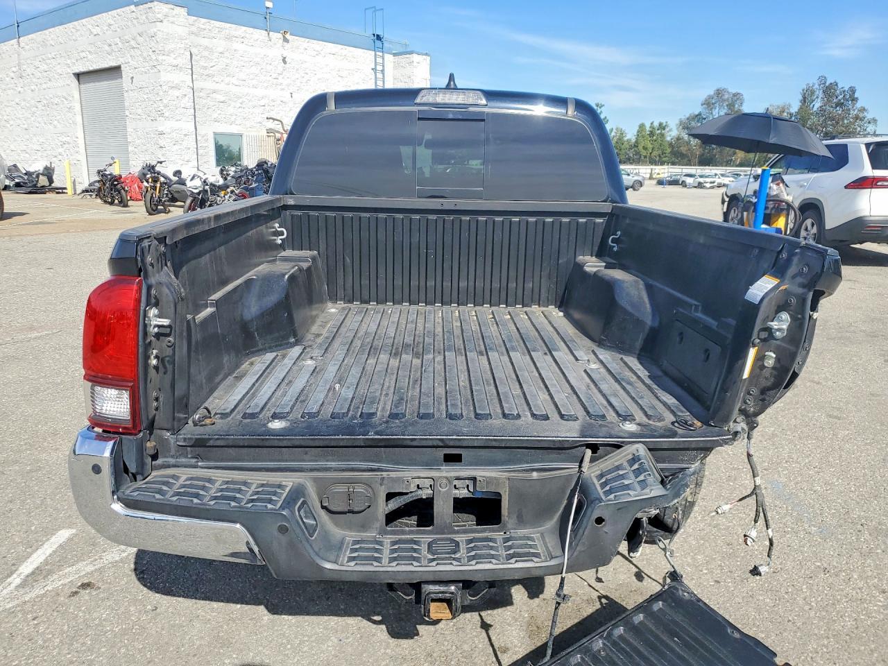 2022 Toyota Tacoma Sr5 V6 - Image 6