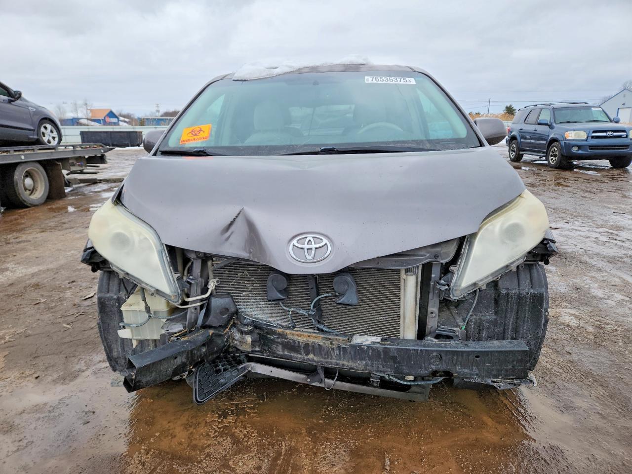 2011 Toyota Sienna Le - Фото 5