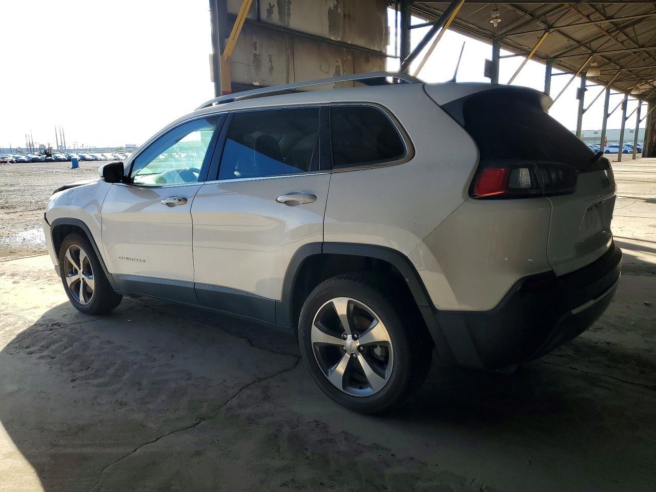 2019 Jeep Cherokee Limited - Image 2