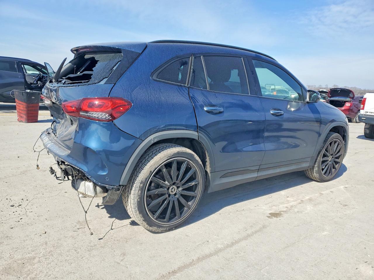 2022 Mercedes Benz Gla 250 - Image 3