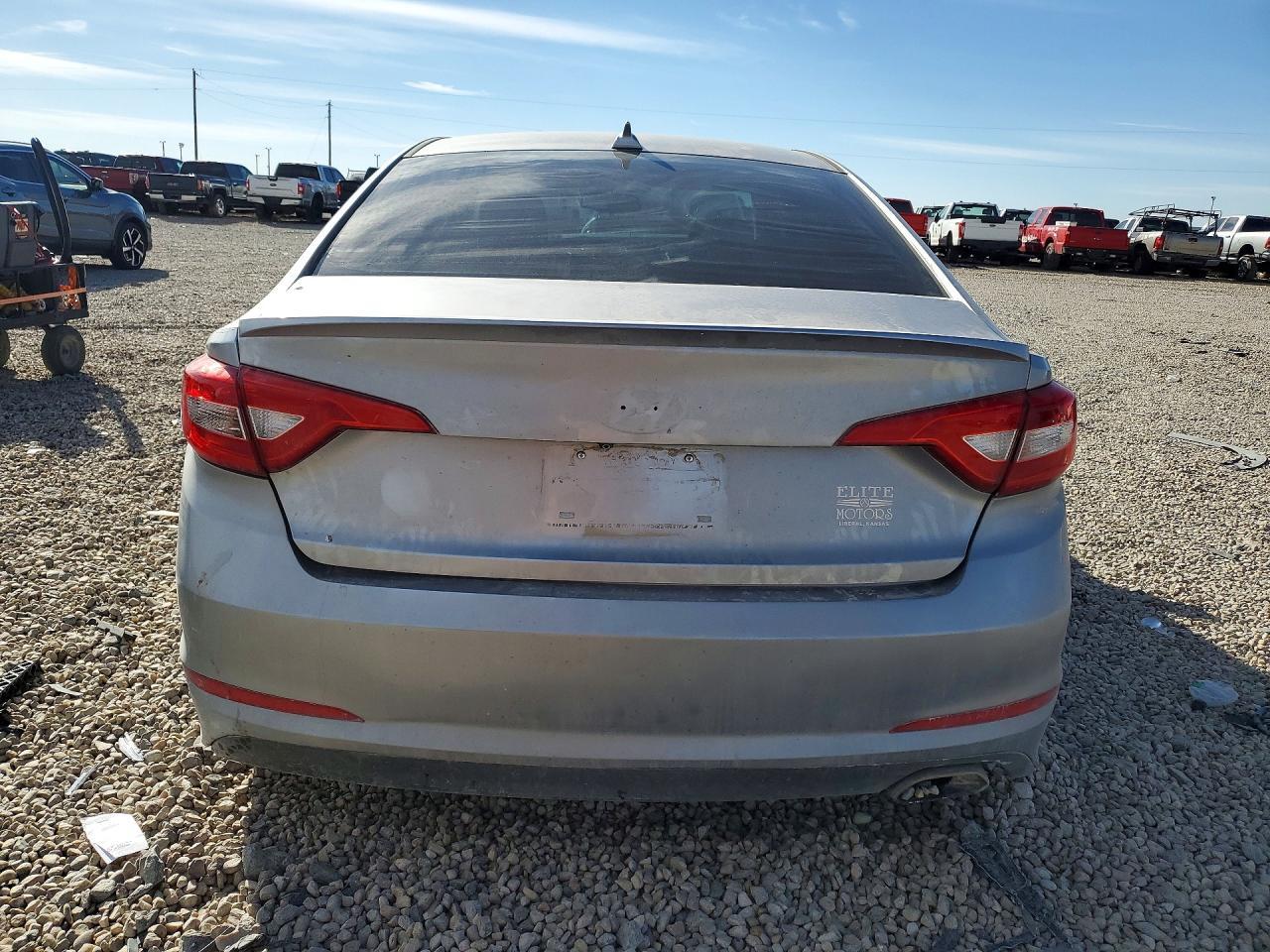 2017 Hyundai Sonata Se - Image 6