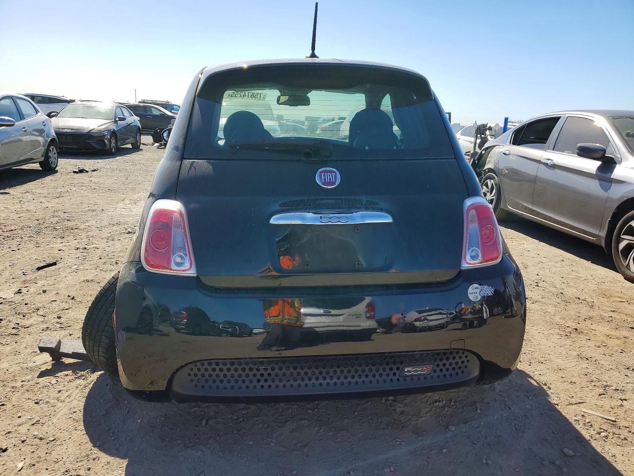 2015 Fiat 500 Electric - Image 6