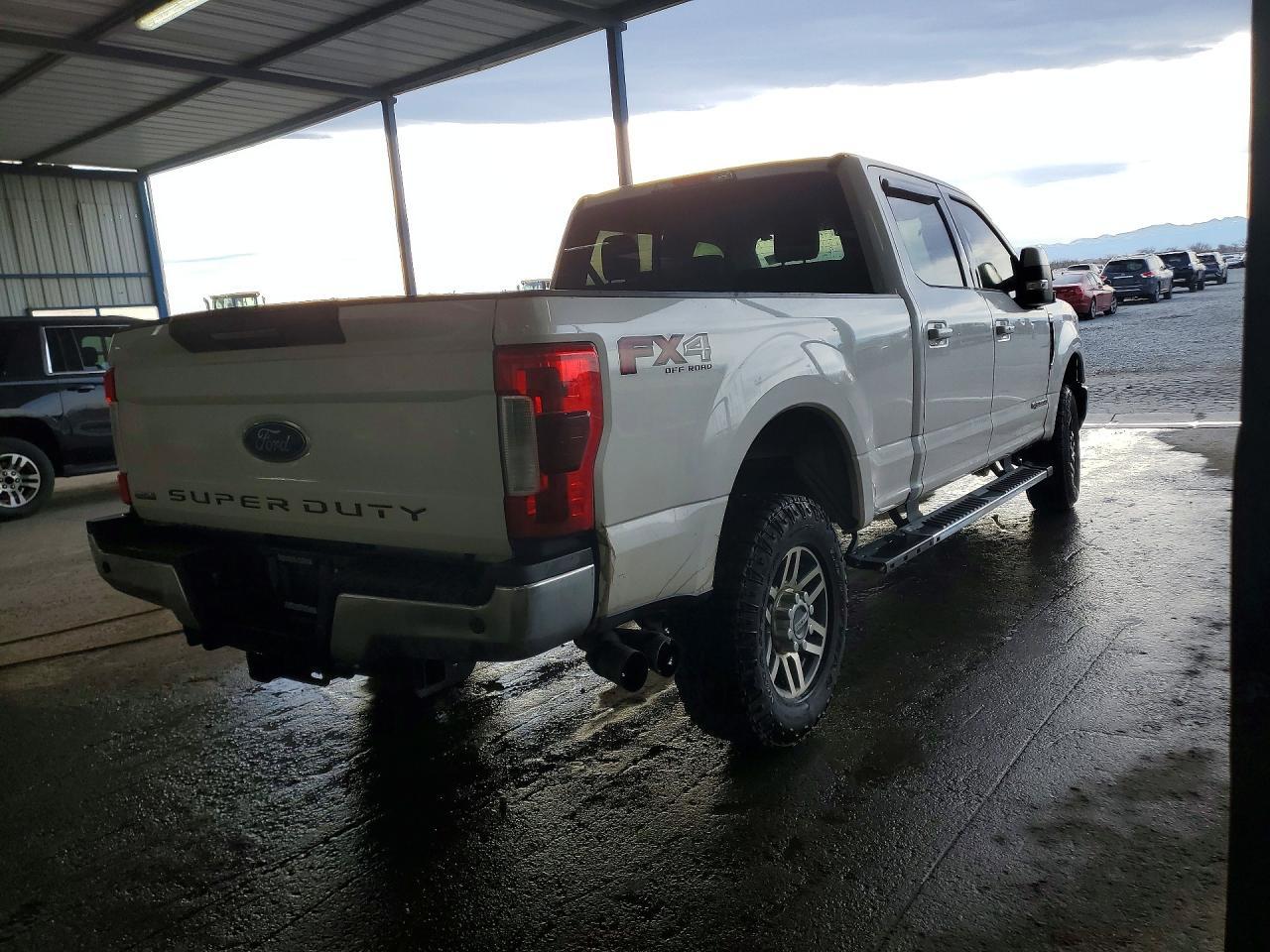 2019 Ford F250 Lariat 4Wd 6.7L V8 Tdsl Crew Cab - Image 3