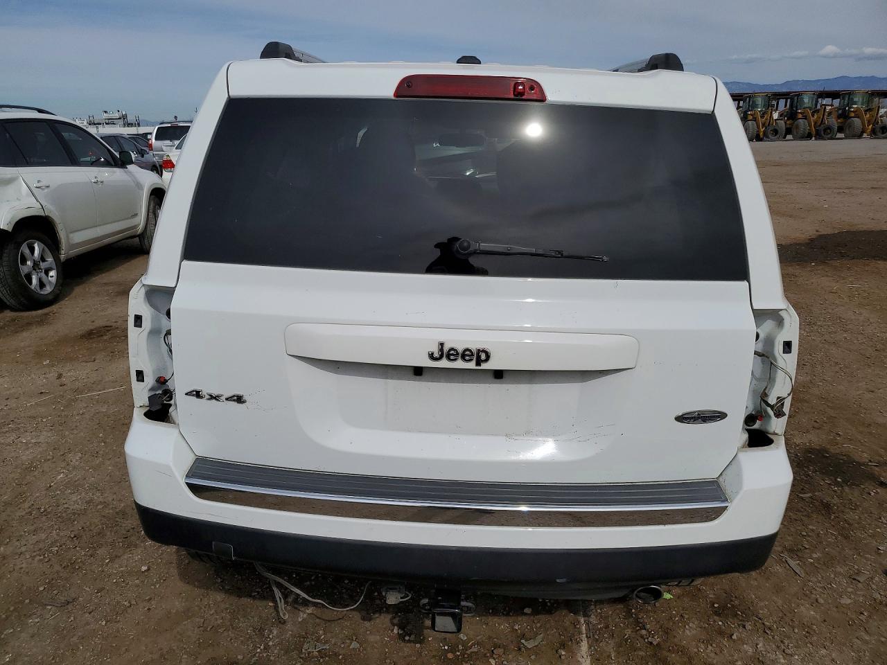 2016 Jeep Patriot Latitude - Image 6