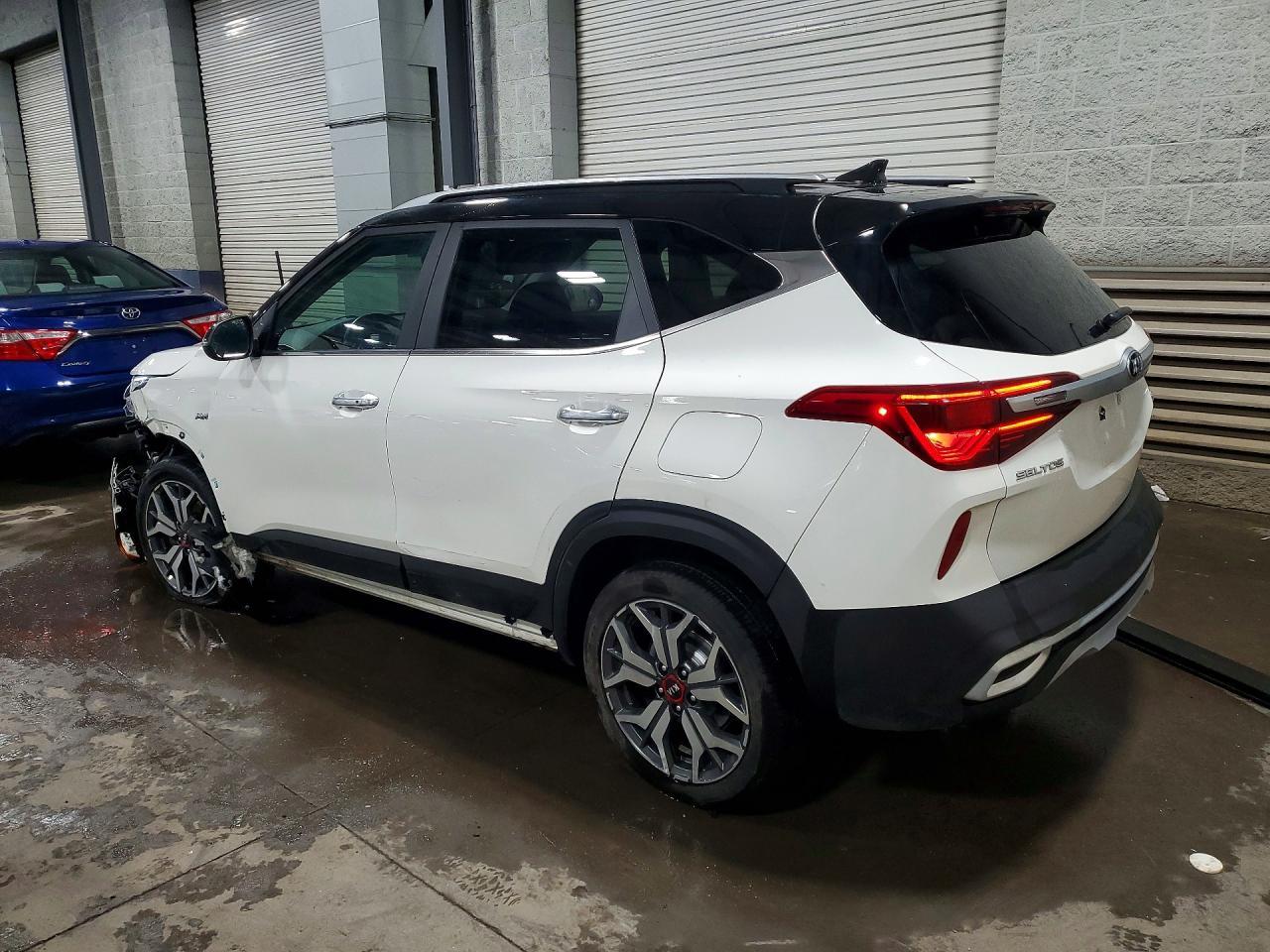 2021 Kia Seltos Sx Turbo - Image 2