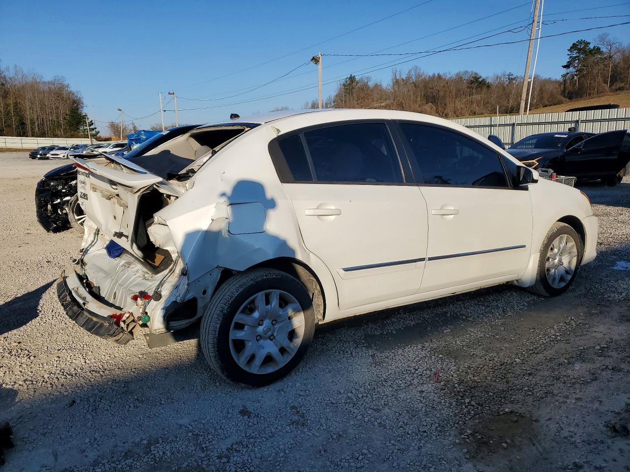 2012 Nissan Sentra 2.0 - Image 3